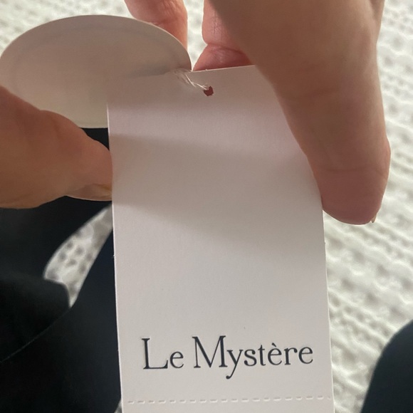 NEW Le Mystere’ black bra size small with light padding - Picture 3 of 8